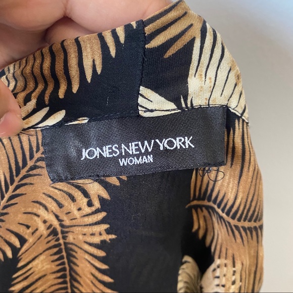 Vintage Print Blouse - Picture 9 of 9